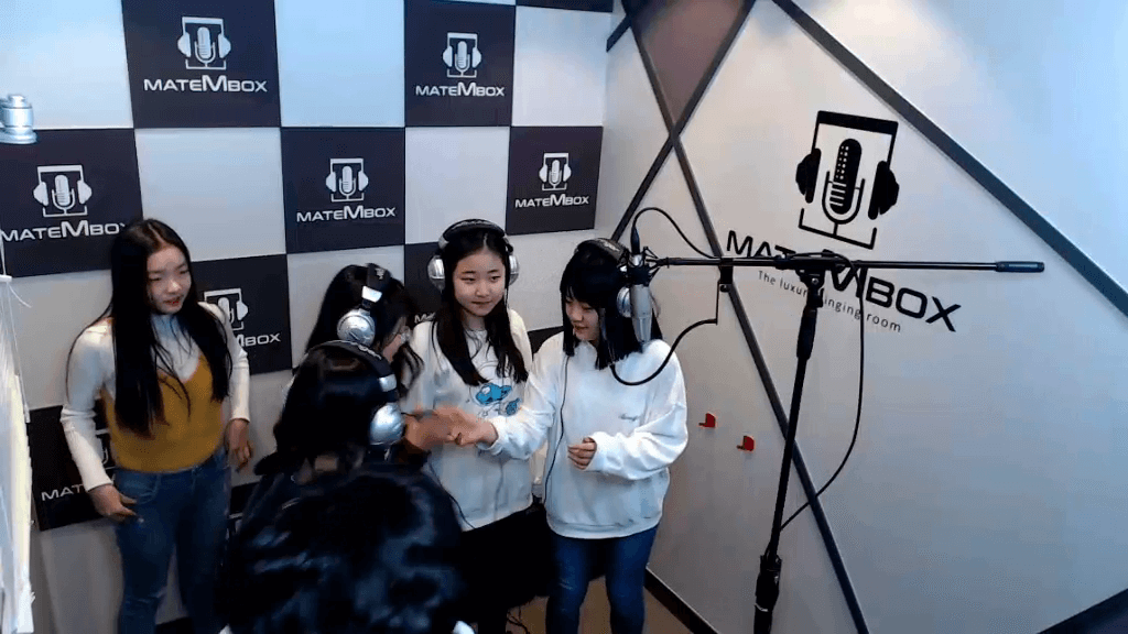 블랙핑크_불장난_이연서